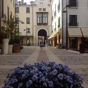 https://suite-latina-san-leonardo.hotelslidodijesolo.com