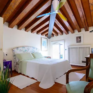 https://mini-suite-deluxe-isola-di-mezzo.hotelslidodijesolo.com