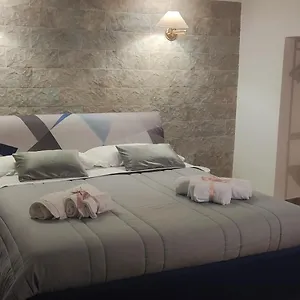 https://biancaneve-little-house.sicilyhotelsitaly.net